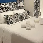Holiday home Luxurious In With Wifi *