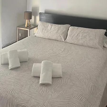 7 Bedroom Luxurious In